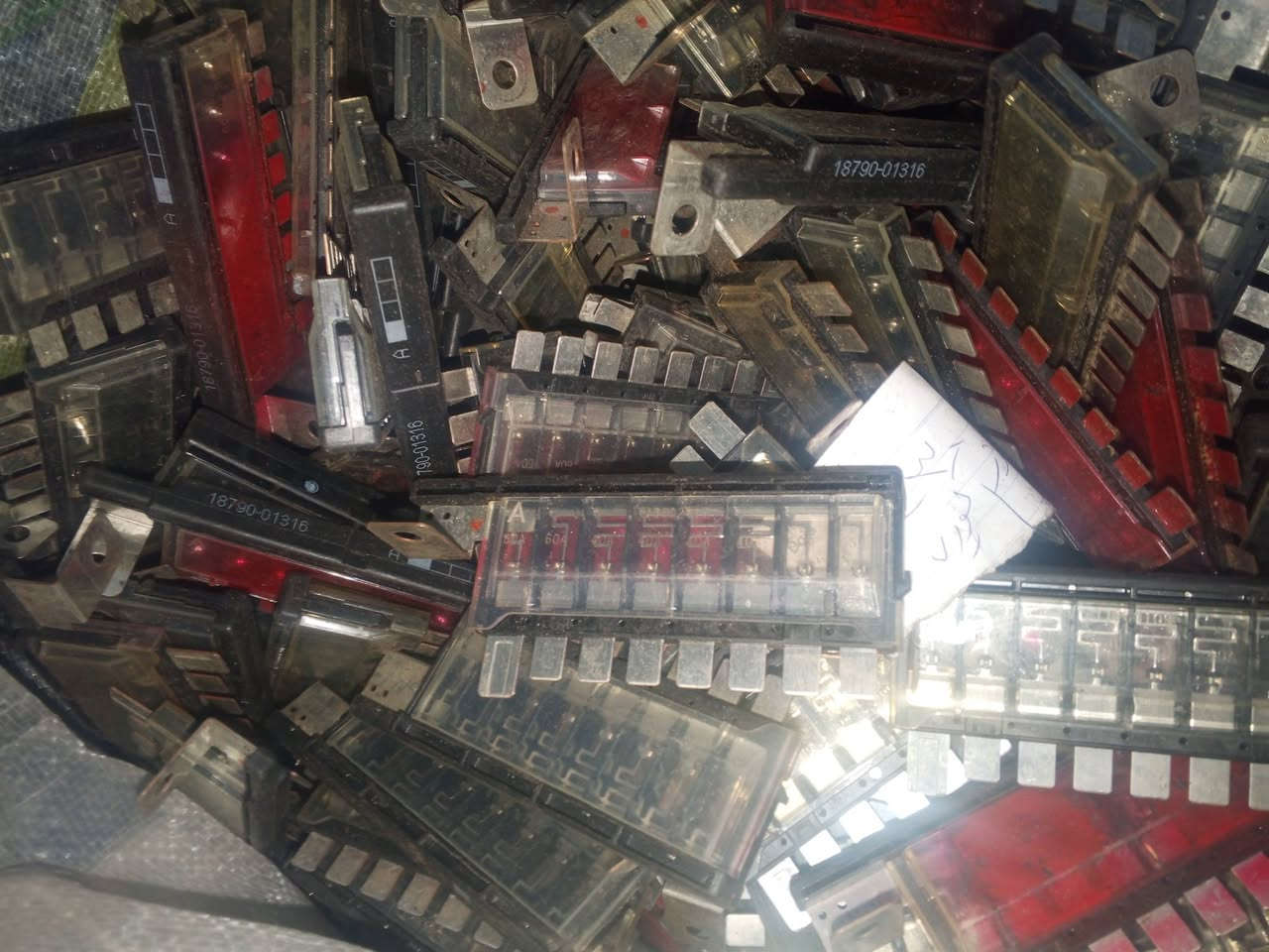 اللهم صلي على محمد وال محمد
وصول كميه من فيوزات رائيسي
للبيع جمله فقط 
الاتصال على الرقم التالي ***********
وات ساب........... ***********
ملاحظه يوجد الدينا خدمة توصيل كافه محافظات
