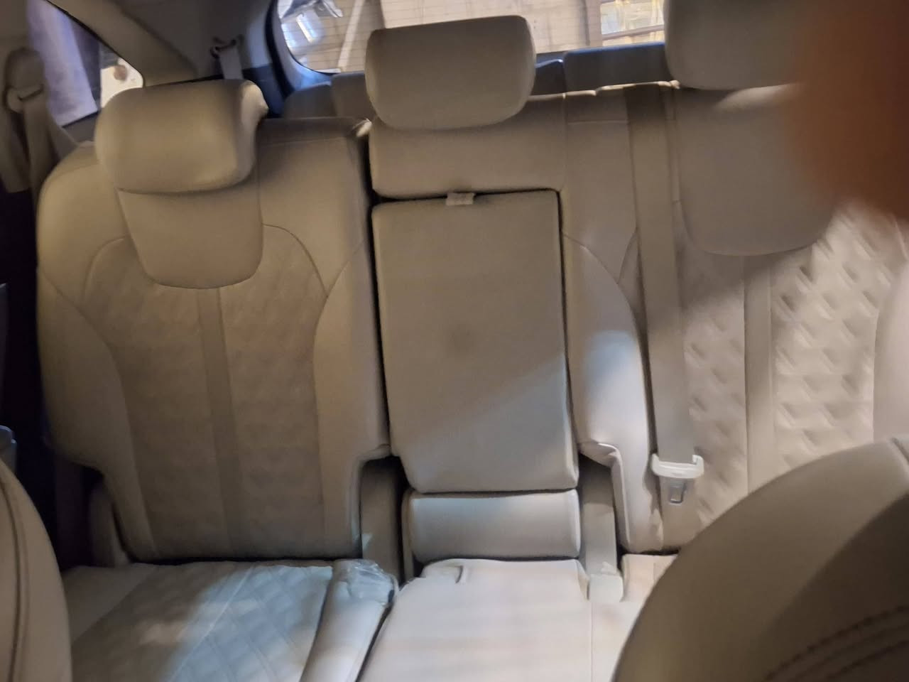 سيارة سورنتوا موديل٢٢ بانوراما محرك ٦ سلندر سيارة مكفوله رقم بغدادبأسمي السعر ٢٨٥ تحويل ثاني يوم رقم ***********
