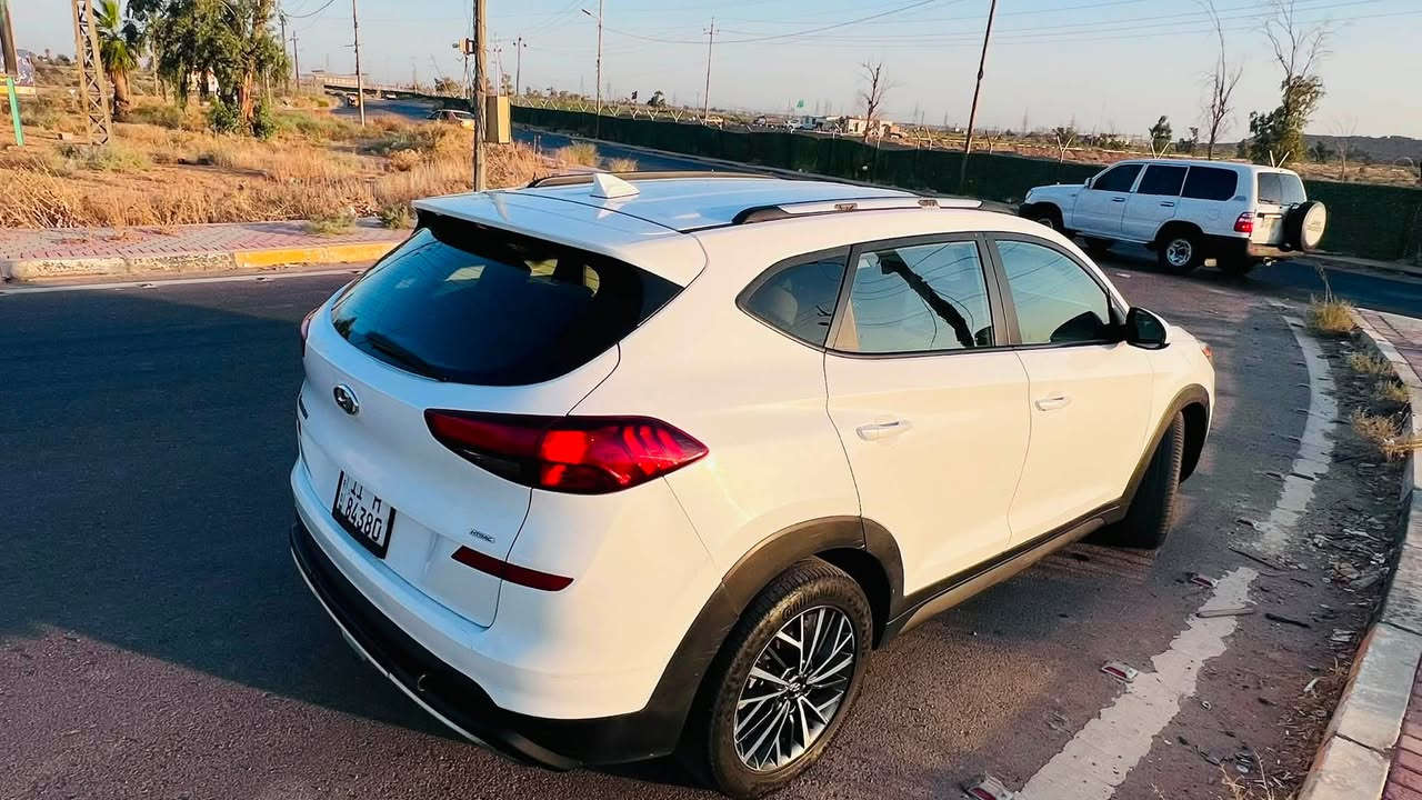 للبيع: هونداي توكسان 2019 🇺🇸 وارد أمريكي  
السعر: 175$

المواصفات:
🚘 قيادة ذاتية 
📺 شاشة + كامرة رجوع
🎯 رادار أمامي + تحكمات ستيرن
🅿️ نظام Auto Park + Auto Hold
🖐️ سايد بريك بصمة
💺 داخل بيجي نظيف

الحالة: 
صور الحادث موضحة بالكامل ✅ 

الاتصال: ***********

