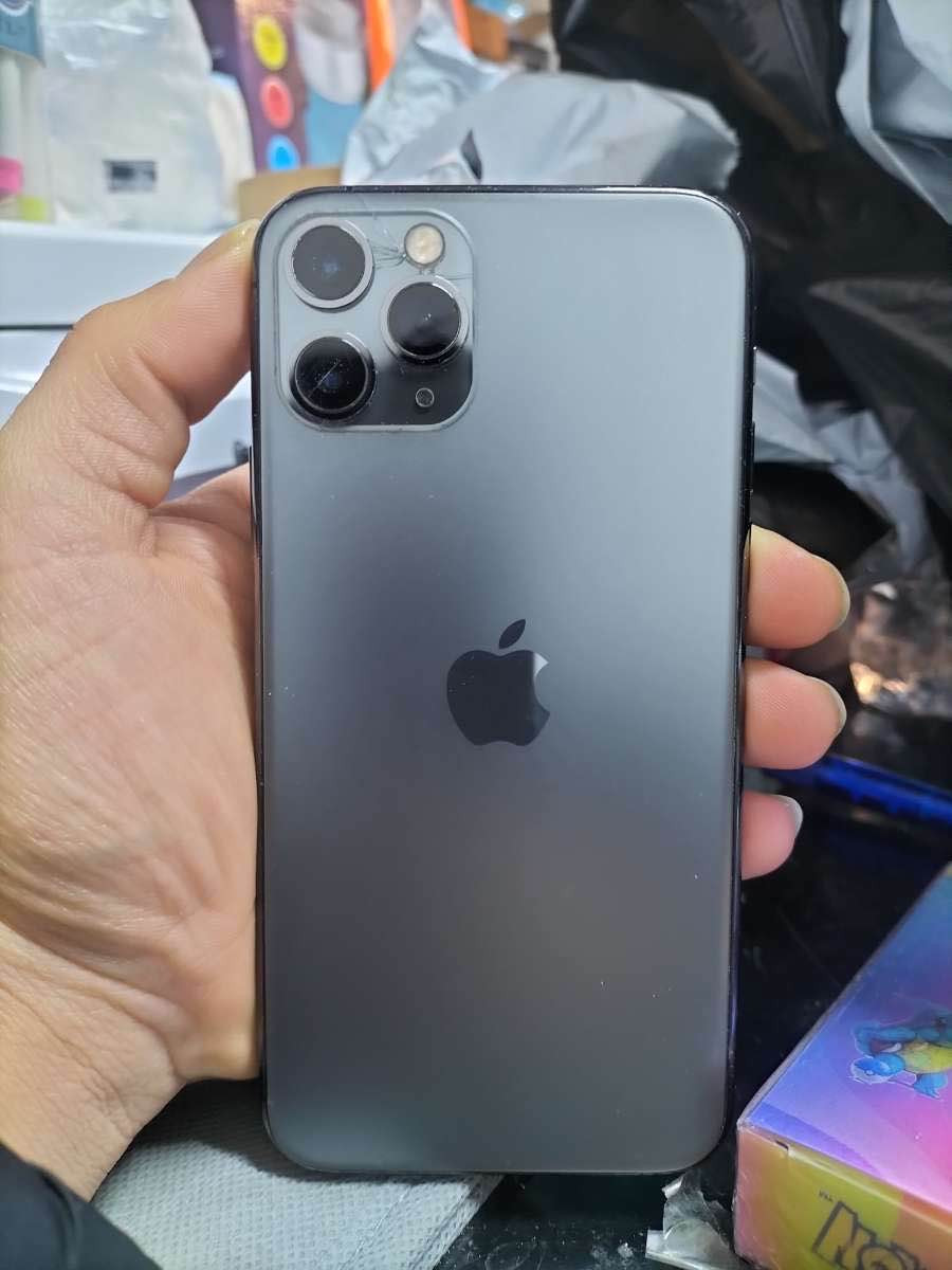 ايفون11برو هه مو شتيك شه ريكه يه فقد شاشه گوراوه پاتري72 تيكه كي بچيك له سه ر قه وسي كاميره دا هه يه سعر130هزار معامله يش هه يه دهوك, العراق


**إذا كنت صاحب هذا الإعلان وتريد حذفه لأي سبب، رجاءا أرسل رسالة إلى الدعم الفني**