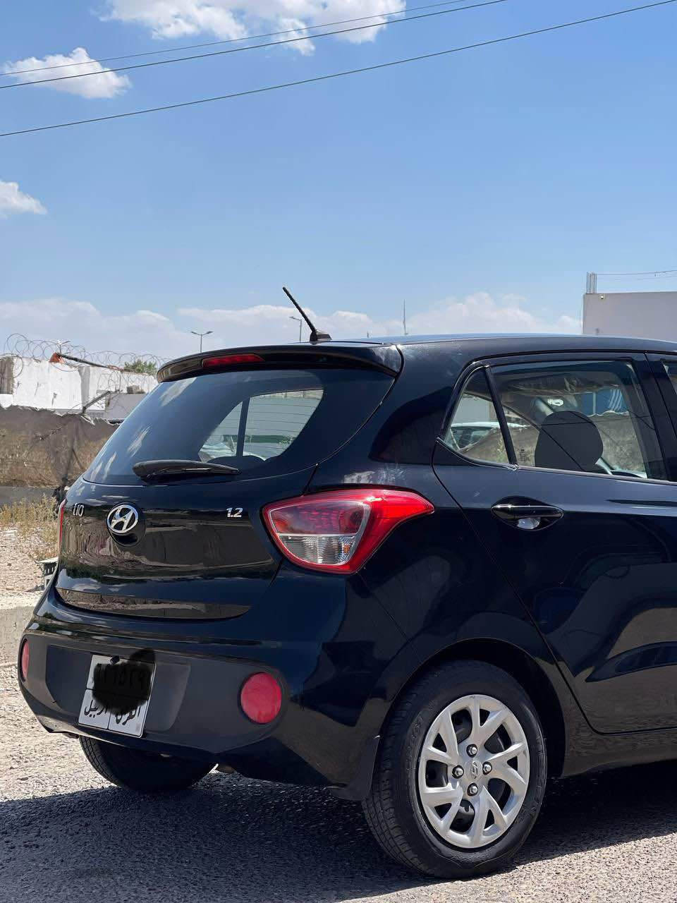 هيونداي 2020 خليجي 
ماشية 20 الف بدون صبغ 
ولا بارد كفالة عامة
السعر 98 ورقة
الاتصال *********** بغداد, العراق
