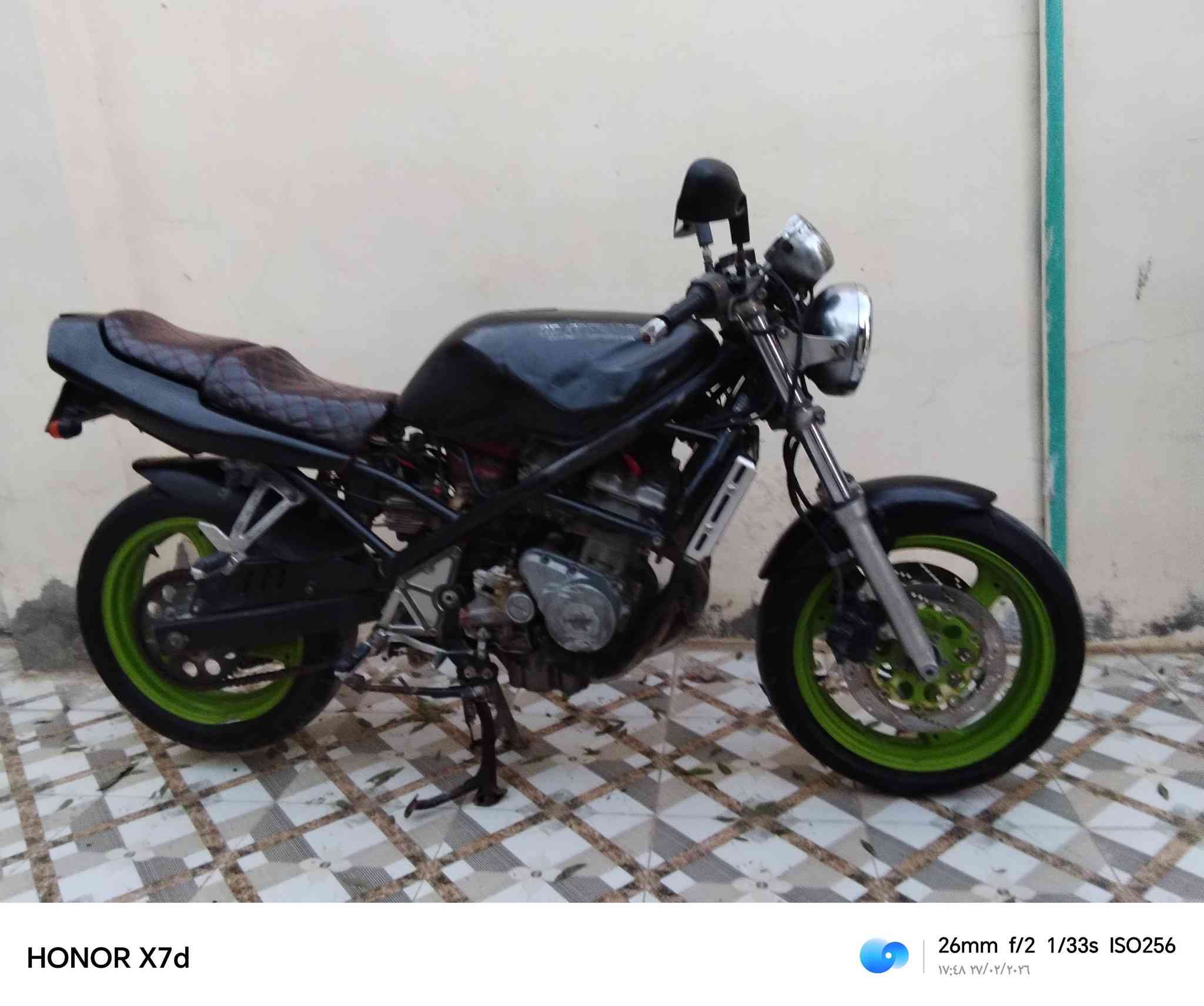 سلام عليكم شباب بانده رابع درجة خير من الله لا صوت ولا مفتوحة درجة مال جناي وصلتني حاوية اوراق منفيس وكمرك مدفوع سعر خاص ما متوجد فيس ***********تصال عنوان ديالئ
