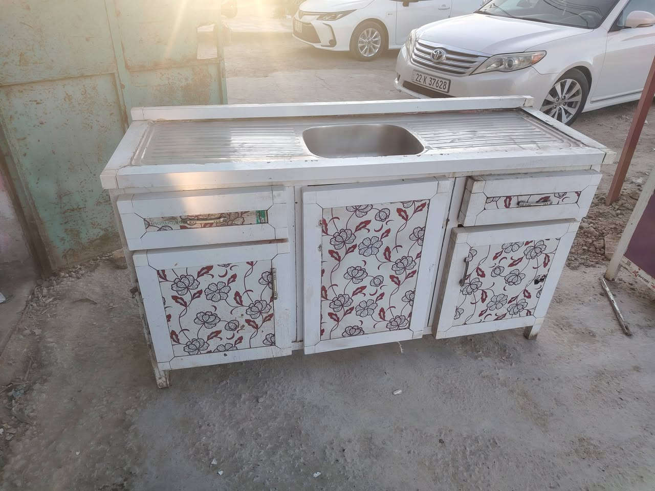 سلام عليكم كاونتر للبيع كلمن وسعر ويرهم مراوس بكلشي المكان حله ورديه خارج قرب مستشفى الكفيل *********** وأيضا نشتري كافة الغراض
