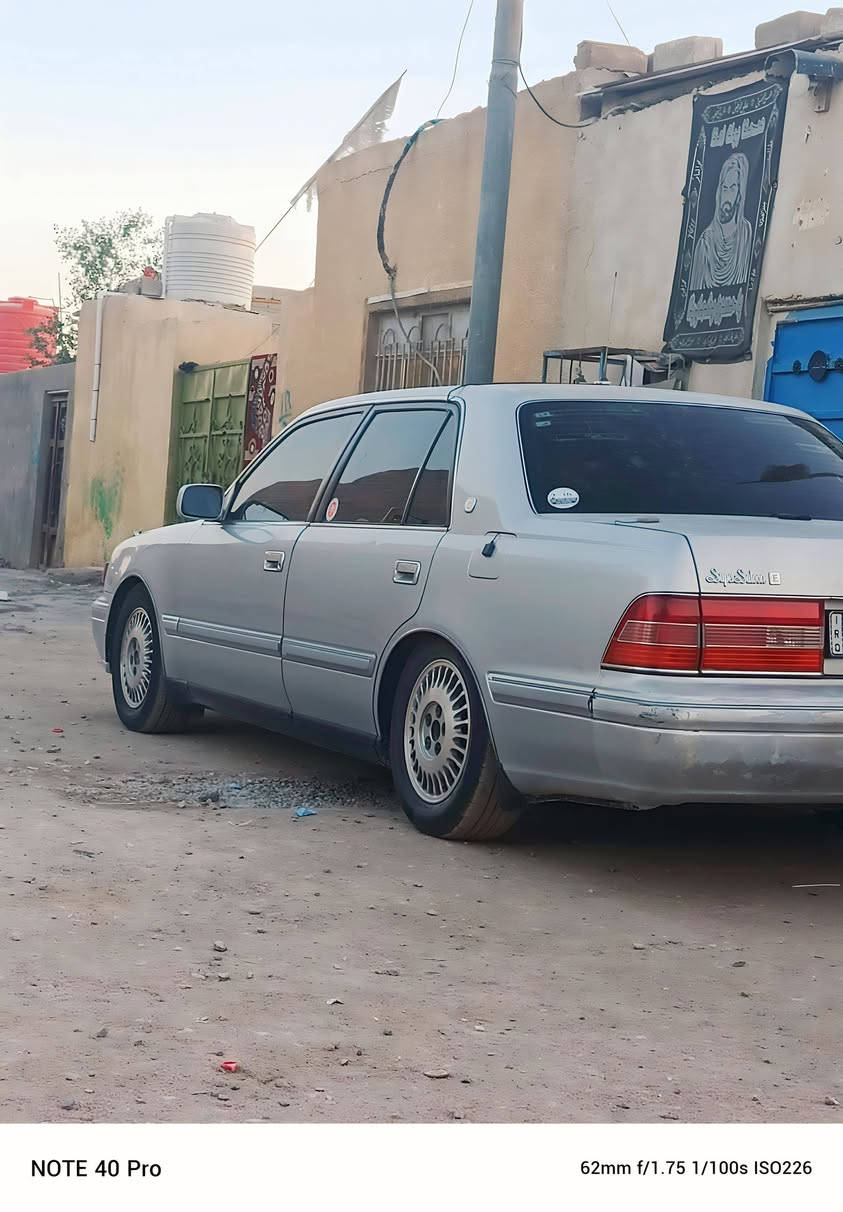 السلام عليكم سيارة راس الثور للبيع موديل 96 السيارة نقل جثة السيارة بيهة ضربة بالجاملق الخلفي فقط باقي السيارة كفالة السيارة باسمي مكان السيارة البصرة الزبير السعر 85 وبيها مجال وهذا رقمي ***********
