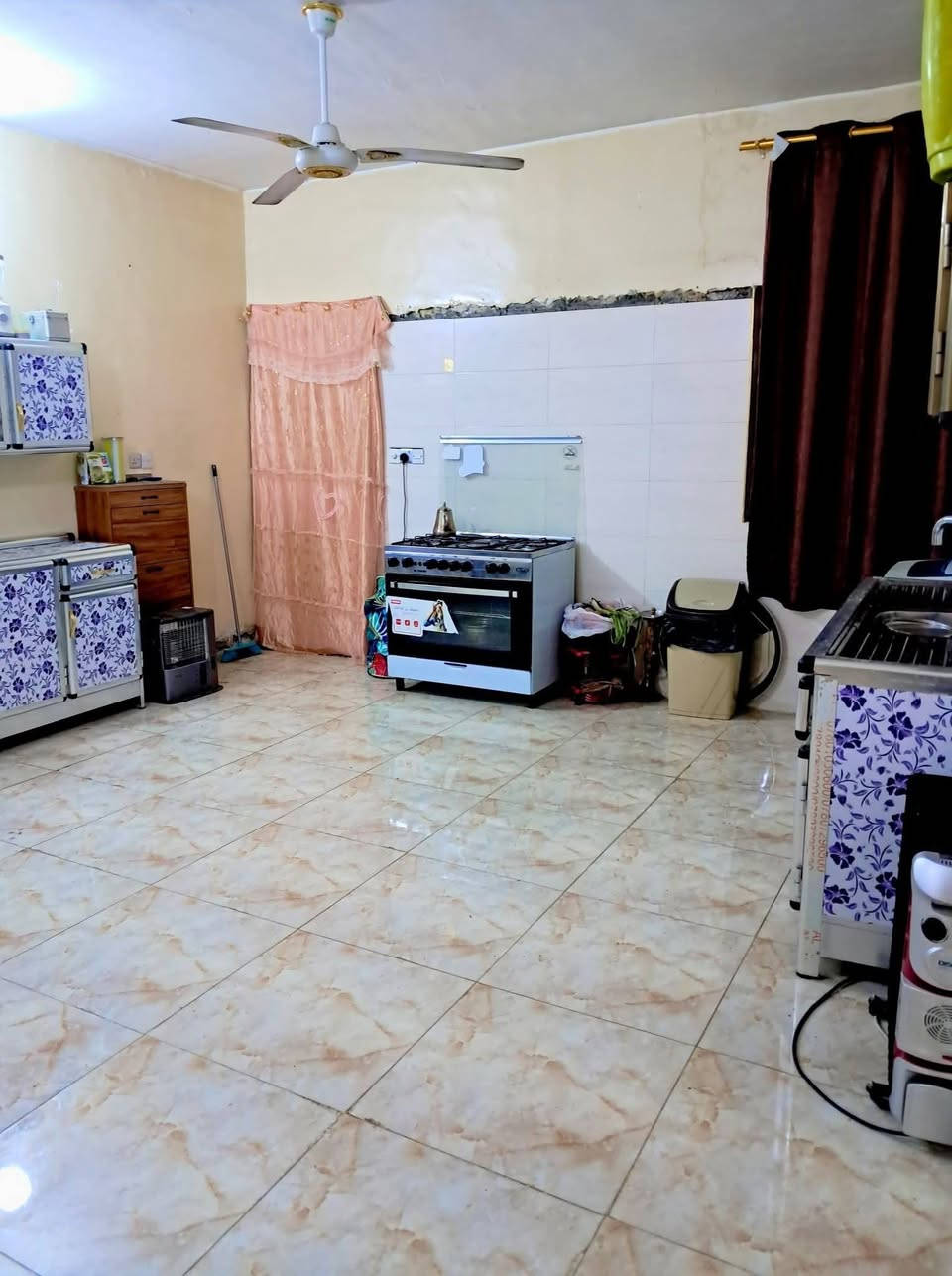 بيت للبيع طابقين طابق ثاني معزول
100م زراعي سند 25 
شهداء البياع شرطة خامسة قرب جامع معاذ أبن جبل
110 وبيه مجال للشراي
***********

