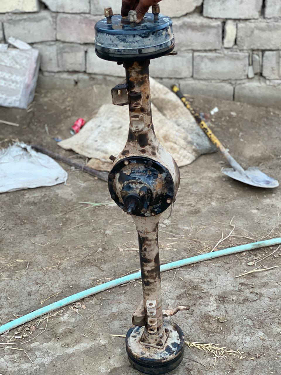 سلام عليكم كسن لطش للبيع بي لحيم شويه ما بي شي سعر 70 وبي مجال قليل المكان البصره القرنه وهاذ رقمي ***********
