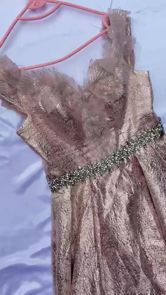 السلام عليكم فستان جديد حجم 44اي عيب مابيه  ملبوس مره وحده السعر 40 يوجد توصيل محافضات


**إذا كنت صاحب هذا الإعلان وتريد حذفه لأي سبب، رجاءا أرسل رسالة إلى الدعم الفني**