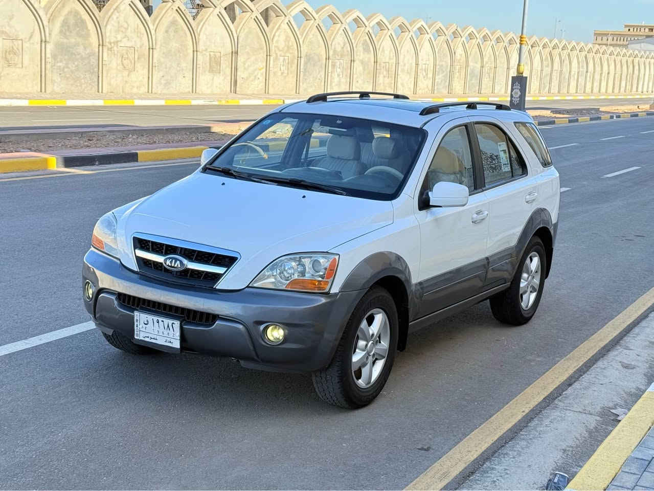 كيا سورنتو 2009 خليجي السعر 114 
كفاله عامه ضربه وصبغ وتبديل شرط السونار 
فول مواصفات محرك V6 سلندر دوش المرغوب 7 راكب رباقي المواصفات المعروفه رقم بغداد مشروع وطني مكاني كربلاء المقدسه *********** كربلاء, العراق

