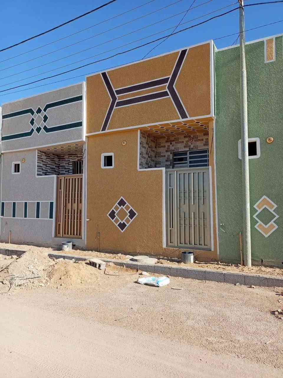 بالاقصاد بالاقصاد بالاقصاد.               مجموعه بيوت مساحه 50 متر طابق واحد جاهز للسكن بمجمع الابداع على طريق الرابط مجاور علوه المخضر خدمات كامله مي مجاري كهرباء تبليط طابو زراعيي قرار محكمه سند 25 للستفسار الاتصال على الرقم ***********. وتساب.
