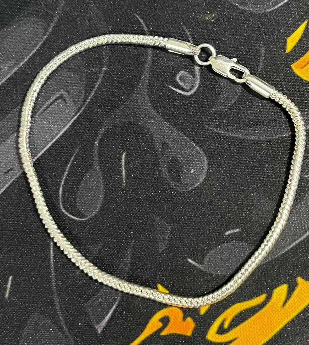 سوارات فضه مختوم 925


**إذا كنت صاحب هذا الإعلان وتريد حذفه لأي سبب، رجاءا أرسل رسالة إلى الدعم الفني**