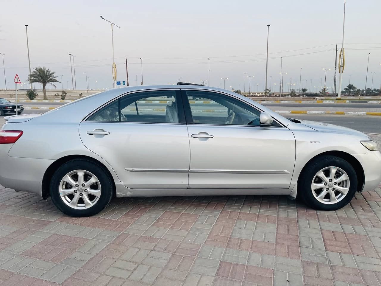 تحيه طيبه
السلام عليكم للبيع كامري موديل 2008 وارد خليجي شركة افطيم رقم بغداد دولي باسمي تحويل مباشر 
مكفوله كفاله عامه 
محرك 4/2400
فول مواصفات اعله فئه بالكامري واحد على واحد 
المواصفات تحكم استيرن جهتين كامره خلفيه مثبت سرعه  برده خلفيه فتحه سقف كشن كهرباء حساس امامي وخلفي تبريد قطعتين ثلج 
صاج ملكي 
اناره ترحيب  يعني السياره جاهزه مال جناي ومامتعوبه  مسويله ادامه كامله 
كير محرك كفاله تخم تاير صدر امامي وخلفي 
يعني السياره جاهزه خير من الله وبالعافيه ع ياخذه 
وشرط الفحص 
السعر المطلوب 124
الاستفسار الاتصال 
***********
***********
غير متواجد ع فيس 
مكان السياره فلوجه
