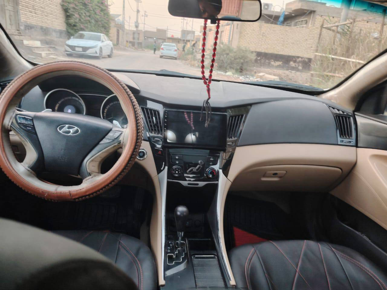 سلام عليكم.
لبيع سوناتا 2011 خليجي ومكفول من الصبغ بس بيه جاملغ بدل بدون ضربه
السيارة فول الفول اعلى فئة بل سوناتا 
1. بنرامة 
2. بصمة 
3. كشنات كهرباء 
4. كشنات جلد 
5.شاشة‏‪ 
6. كامرة 
7. تحكمات 
8. مري شفط+ اشاير بل مري 
تبريد قطعتين 
كير محرك صدر تخم تاير تبريد تدفئة كلة وضع الشركة 
اعلى فئة بل سوناتا 
مكان القادسيه قضاء الشاميه/***********/
