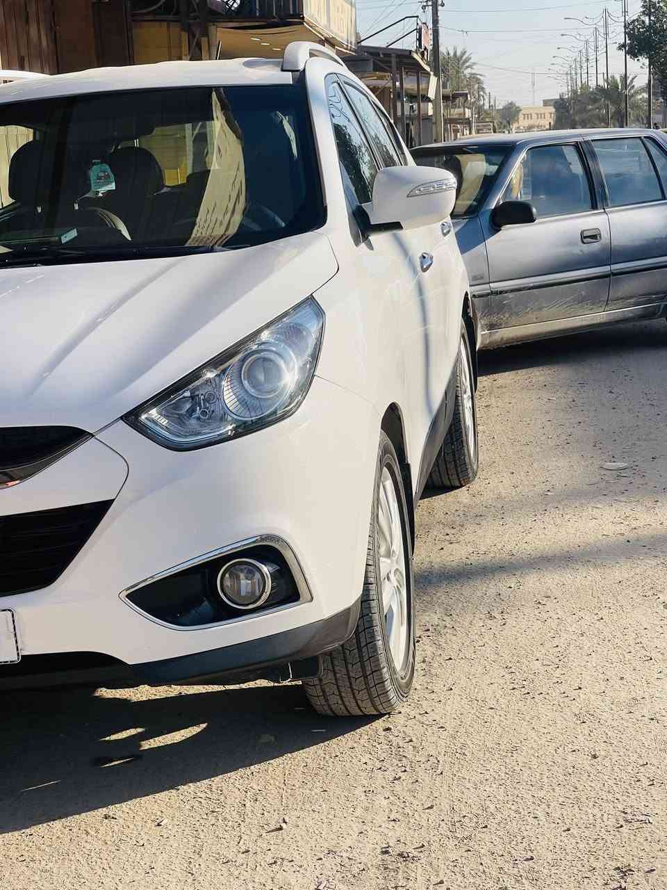 توسان 2014 للبيع الرقم بغداد دولي اسمي السياره سنوية هزه جديده سنة 2032 السياره فول موصفات خليجي بيها ضربة جاملغ عكس السايق مبدل تبديل السعر 155 وبيها مجال العنوان سامراء ***********
