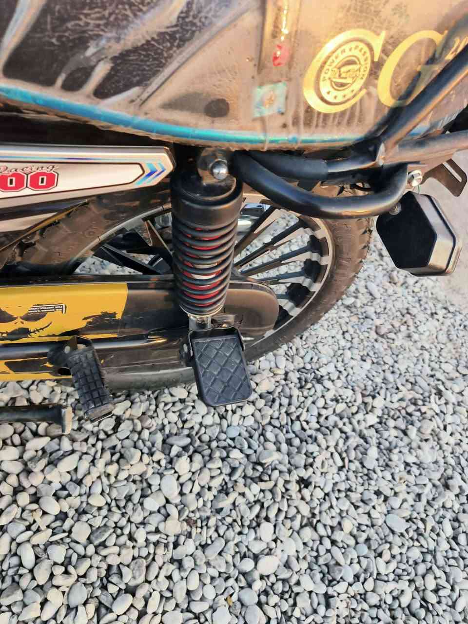 سيفان لبيع موديل 25  اوراق كفالة عامة دراجة جديدة بصمة واحدة مكان  بعقوبة سعر 650 قفل قفل رقم موبايل ***********
