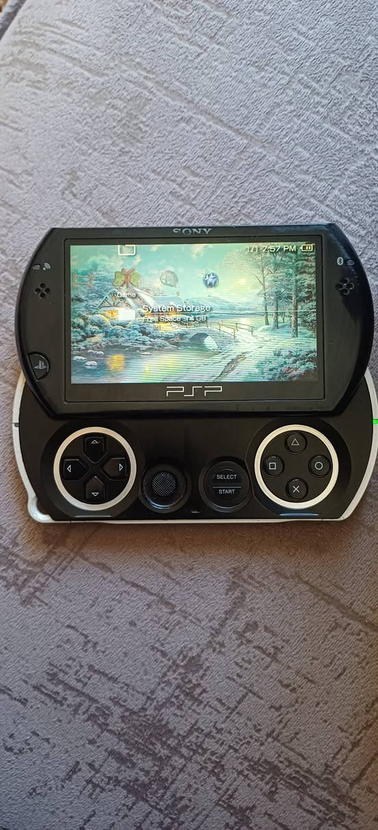 قطعتين psp go
مع شاحنه 

اذا تريد، تعال خاص


**إذا كنت صاحب هذا الإعلان وتريد حذفه لأي سبب، رجاءا أرسل رسالة إلى الدعم الفني**