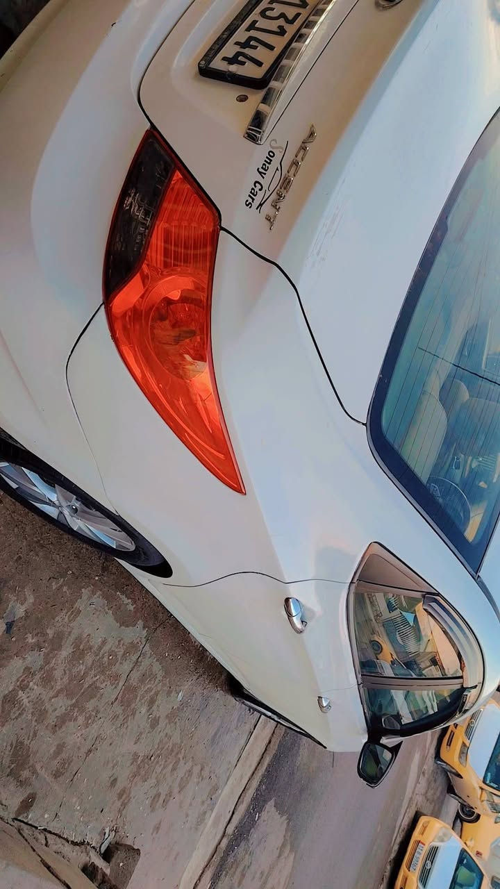 للبيع اكسنت 2011
السياره بيه حالوب ومصبوغه حزام بدون داخل
بس داير قبق بنزين
تحكمات استيرن
ولكب 16 وطخ تاير
نضام ايكو
محرك 16 دوش
جام كهرب
مري كهرب
شاشه ونضام صوت
السياره حلوه مال بيت
السعر 85 وبها مجال
***********
***********
