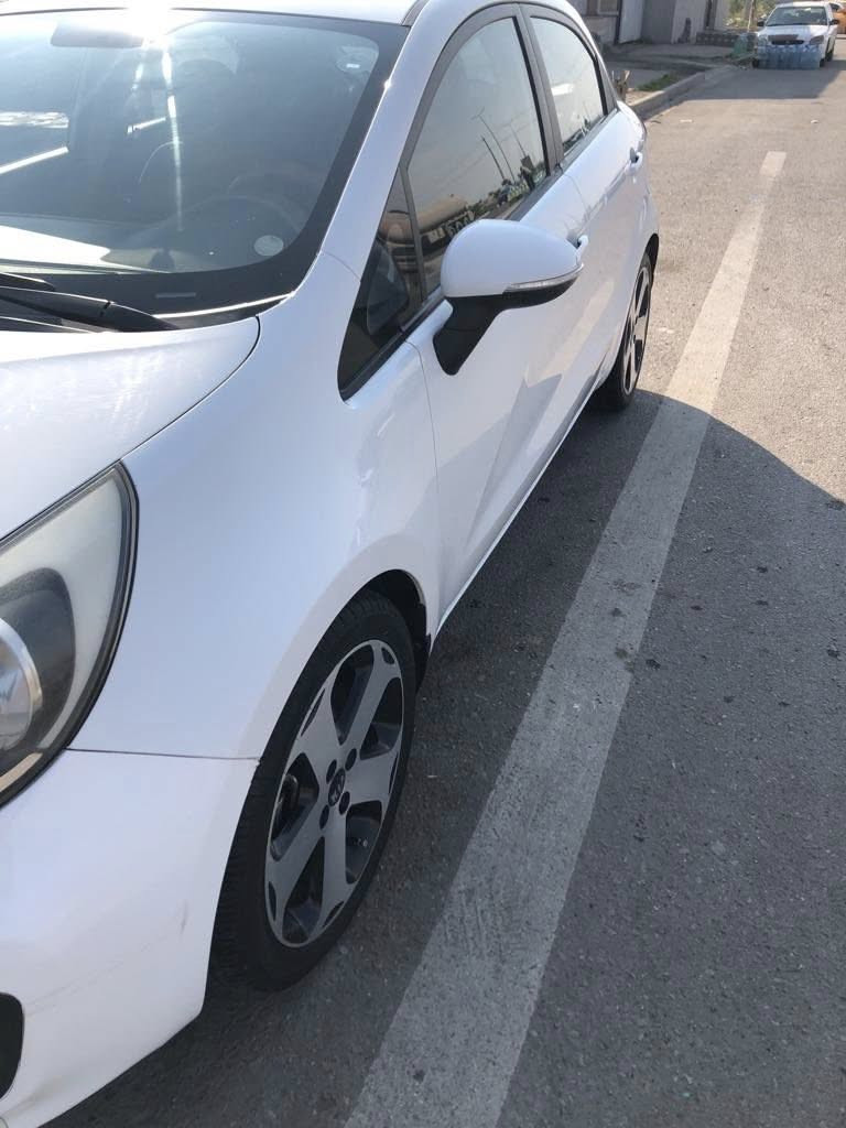 سلام عليكم كيا ريو 2013 السياره خليجي 
اليساره بيها بارد قطعه واحده 
باب السكن الاماميه 
مواصفات تحكم ستيران 
مري شفط كامره دواره 
السياره مشيه 124ك
السياره شمالي رقم جديد سنويه منتهيه
السعر ١٠٠ $ وبيها مجال قليل 
مكان السياره كركوك 
رقم الهاتف ***********
غير متواجد على الفيس
