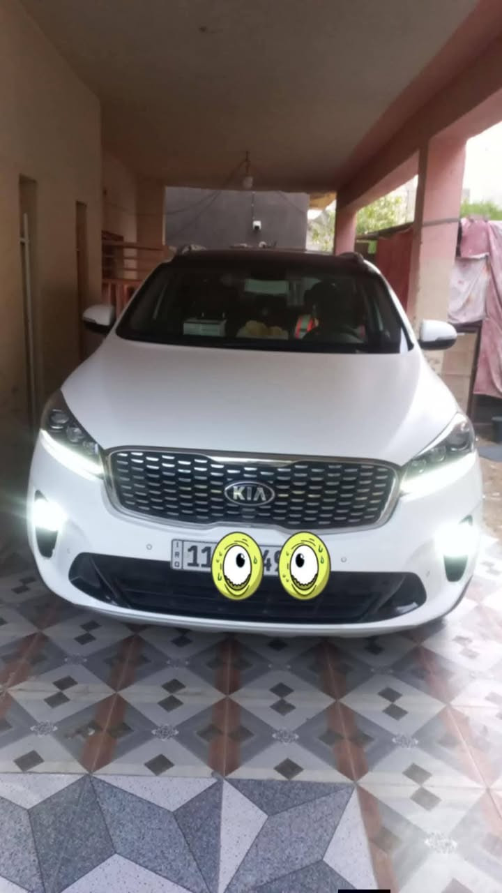 السلام عليكم 
سورنتو موديل 2020
محرك 6 سلندر 
مواصفات 
بصمة 
كامرة 
حساسات (امامي-خلفي-جانبي)
إشارة ترحيب 
مري كهرباء شفط 
ويل 20 كروم  
تحكمات ستيرن 
شاشة كبيرة 
GPS كاربلاي-اندرويد اوتو 
وضعيات قيادة (ايكو-سمارت-نورمال-سبورت)
صندوك كهرباء  
7راكب 3 قطع تبريد 
زنون 3 عدسات بلاد 
تخم تاير جديد صدر جديد و
تبديل دهن جديد 
يعني السيارة جاهزه على اخر حباية 
السيارة نظيفة وجديدة جداً
رقم السيارة بغداد تحويل ثاني يوم 
الرقم ***********
