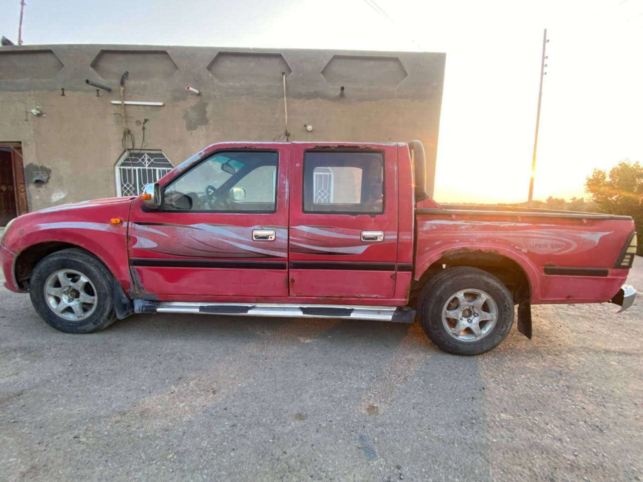 سلام عليكم سيارة فتون موديل 12 محرك كير كسن شواصي مكفولات تخم تاير باتري كهربيات كلهة شغالة تبريد شغل سيارة جاهزة  مكان سيارة سماوة سعر 35بيهة مجال   رقم ثير ***********اسية ***********
