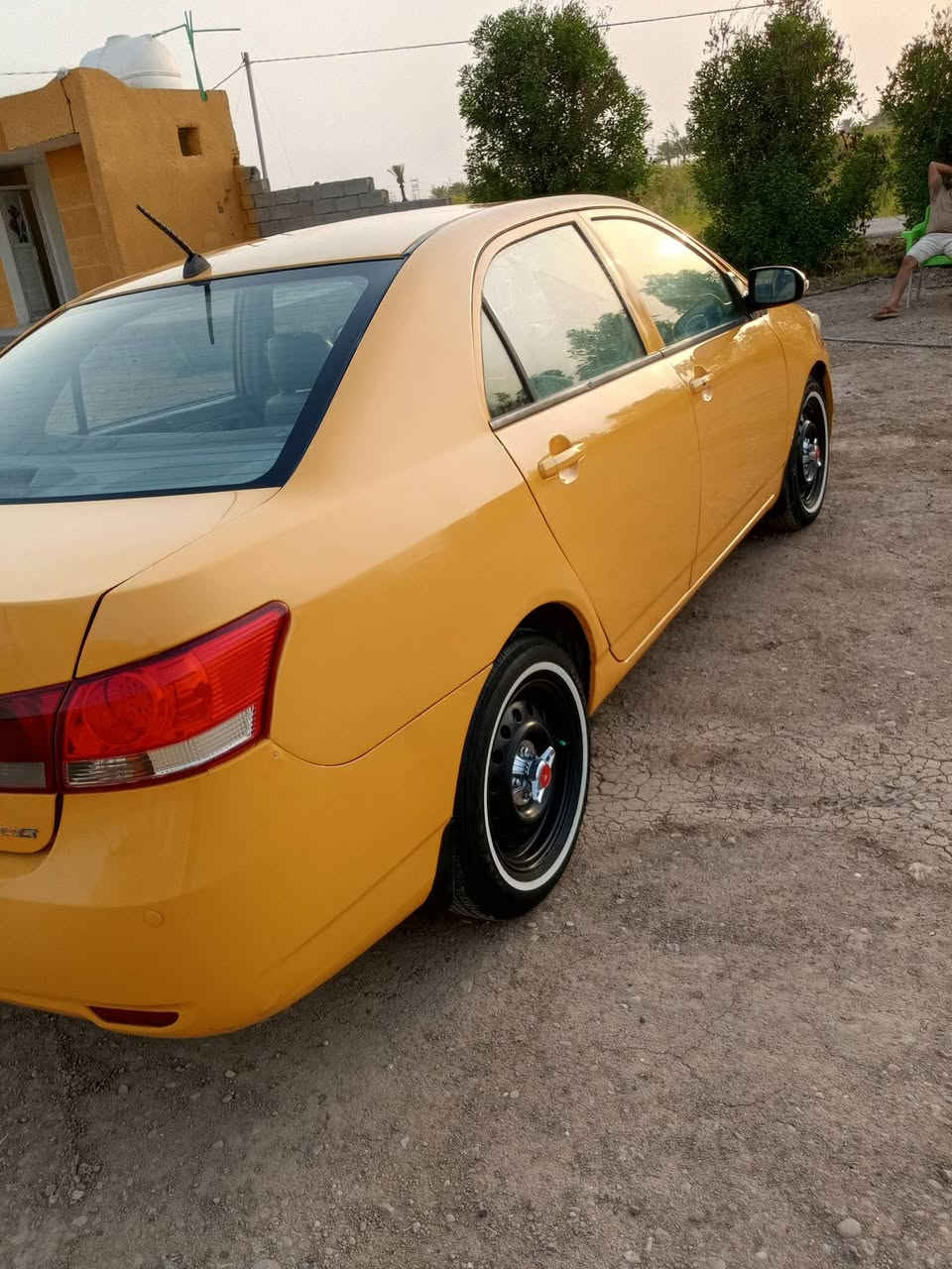 السلام عليكم سياره بيوادي جي 3 موديل 2016 اوتو ماتيك نضيفه  كير مكينه نضيفات تبريد ثلج تدفى  سياره ادمه كامله مسويلهة  تخم تاير  تشغيل بصمه ابواب بصمه فتحه سياره خير من الله كهربيات كله شغاله حسسات كلهة شغاله  رقم بغداد دولي  سنويه جديده لل 28 تحويل ثاني يوم العنوان بغداد التاجي سبع البور  السعر 55  ستفسار اتصال على الأرقام *********** او ،،
***********
