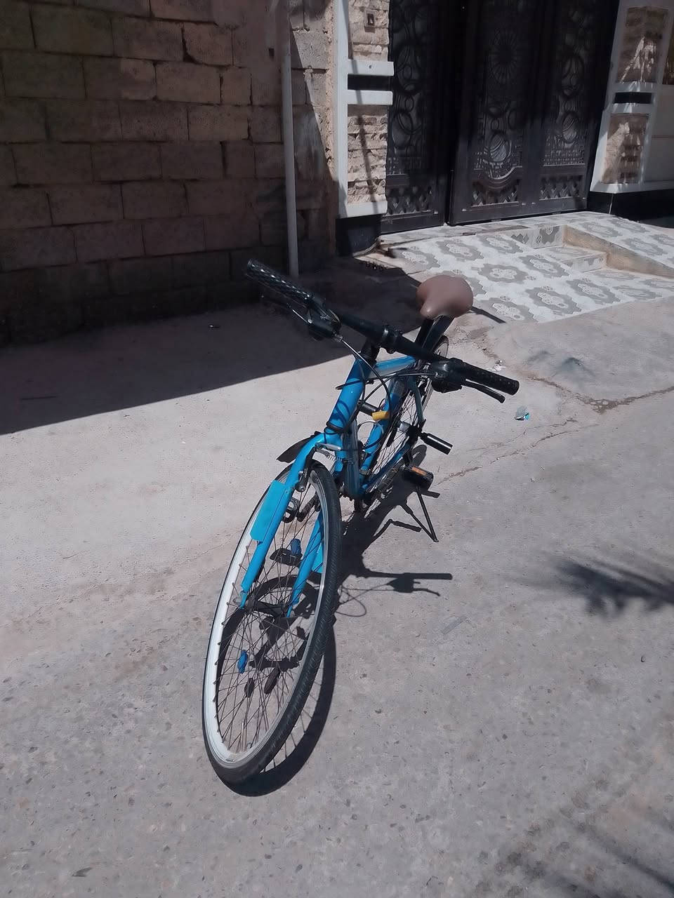 سلام عليكم خوان عندي هاذة بايسكل رياضي 700C جديد كامل ما بي اي نقص جديد بدالة (7×3) جديد ستاند جانبي بريك مامي خلفي تخم تأير جوابة جديدة ما بي اي نقص  جديد بايسكل ستخدام قليل سعر75بي مجال العنوان ديالى بعقوبة تقاطع القدس ستفسار***********
