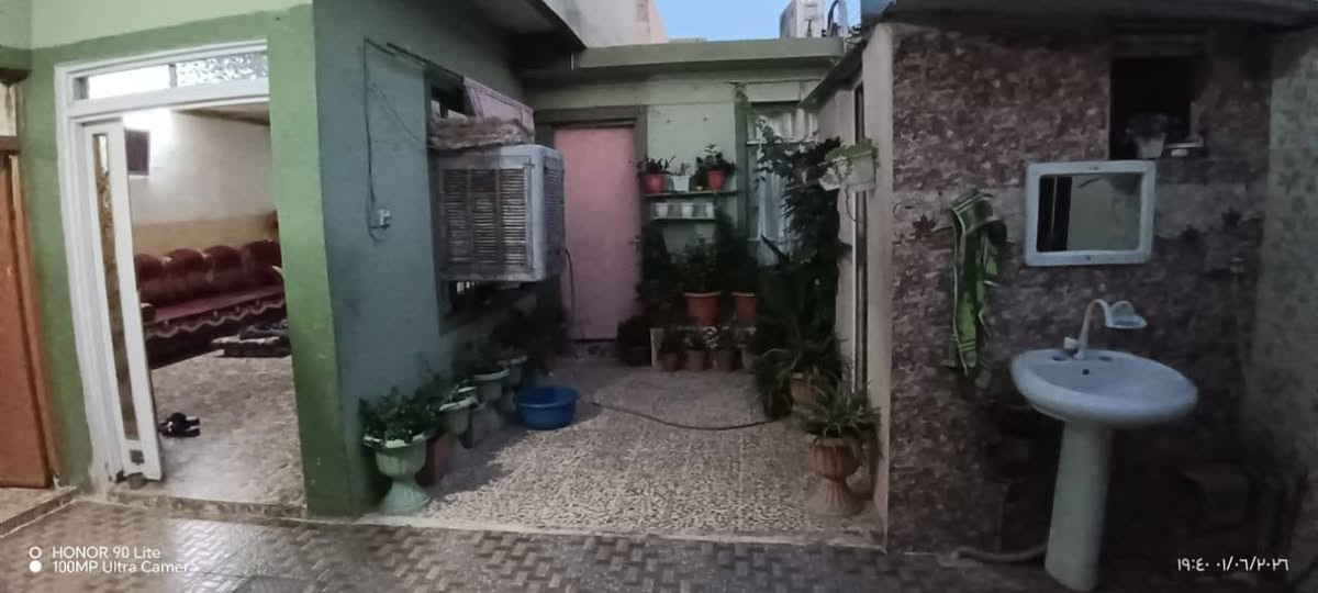 السلام عليكم
للبيع بيت طابقين محدث 🏘️ 

مساحة ٢١٠ متر 

طابق الأول غرفتين وصاله واستقبال وصحيات و مطبخ

طابق الثاني غرفتين وصاله ومطبخ وصحيات

الموقع حي الزهراء شارع سوق جامع الزهراء

قرب مدرسة القعقاع

للاستفسار مراسلة الصفحة
أو الاتصال على الرقم *********** واتس اب

