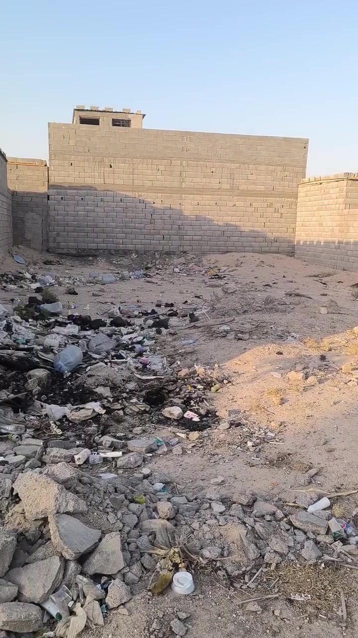 قطعه زراعي  بحي الحكيم ٢٥٠ متر ثالث فرع مو بعيده عن الشارع مكان هادي ومرتب ماي وكهرباء  كلشي يمه *********** بي واتساب
