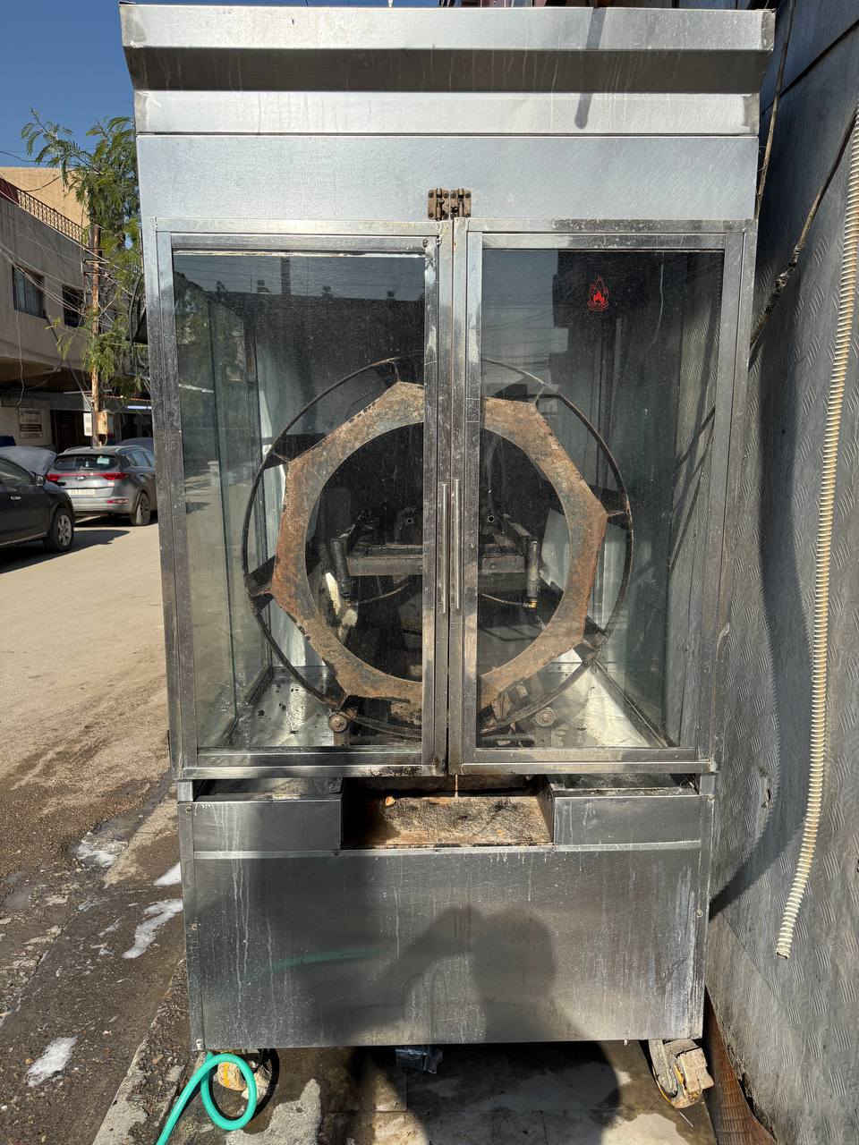 شواية دجاج ( فحم + غاز ) للبيع بسعر مناسب .
بغداد / الدورة .
***********
