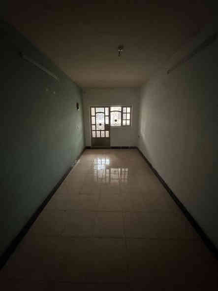 #للايجار__________في__________السيدية

بيت ١٢٠ متر مدخلين

يحتوي على ٤ غرف نوم صالة مطبخ 

خدمات عدد ٢ و كراج نظيف جدا

للأستفسار آكثر الأتصال على الرقم

***********

آو زيارة المكتب الكائن في منطقة السيدية 

شارع جامع الأقصى مقابل لحوم جويلي
