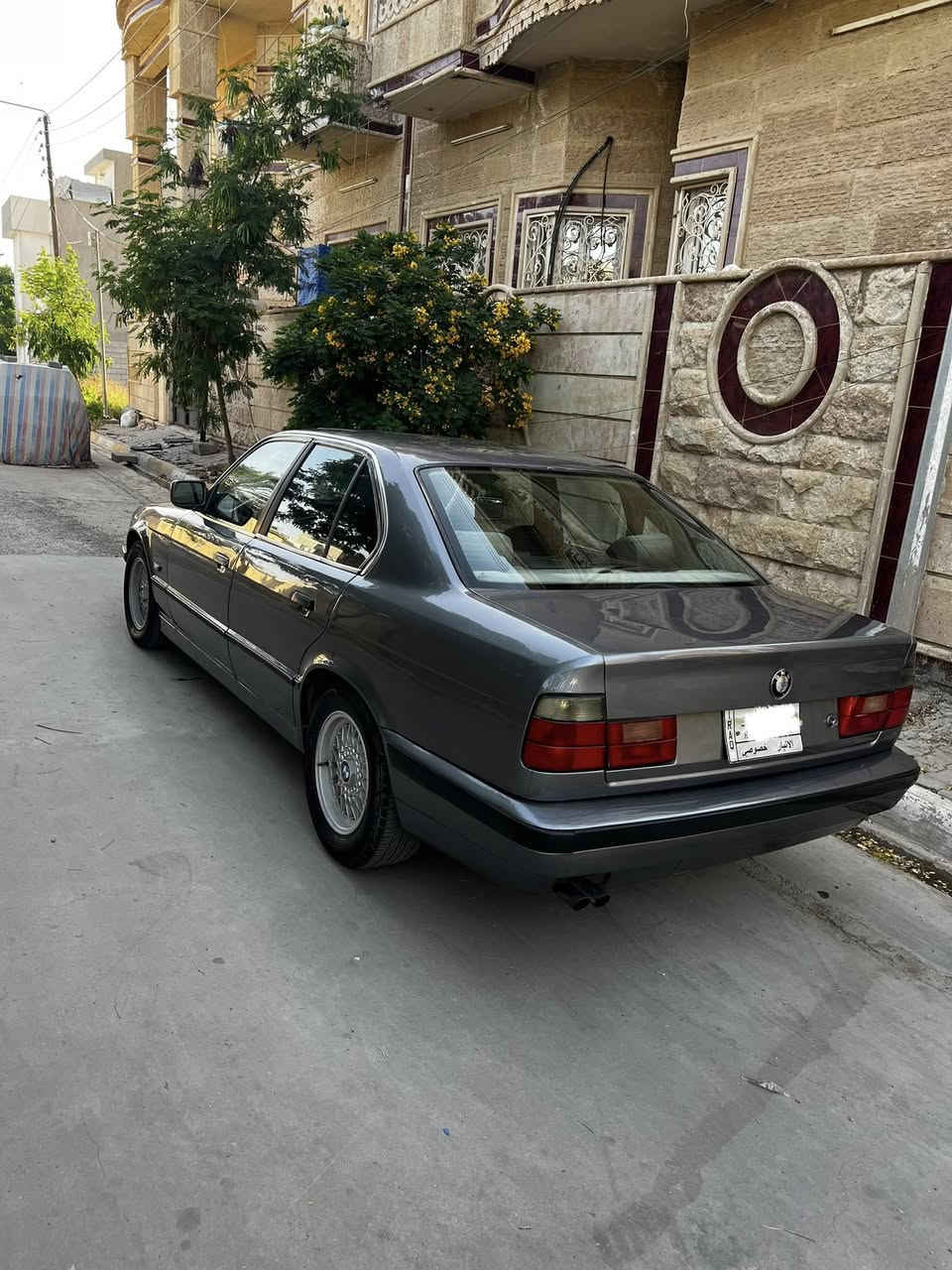 بي ام 520 گير اوتاماتيك موديل ١٩٩٠  محرك 525 ٩٥ كبس دجتال گير ومحرك فول نظافة بدون ضرر للجمالية فقط مشروع وطني ثاني يوم احولك 
تبريد فتحة سقف تايرات جديدة قبل يومين صدر كامل شديتلها
جماعة اليكسرون بالسوگ لاتعلقون السعر 55
***********
