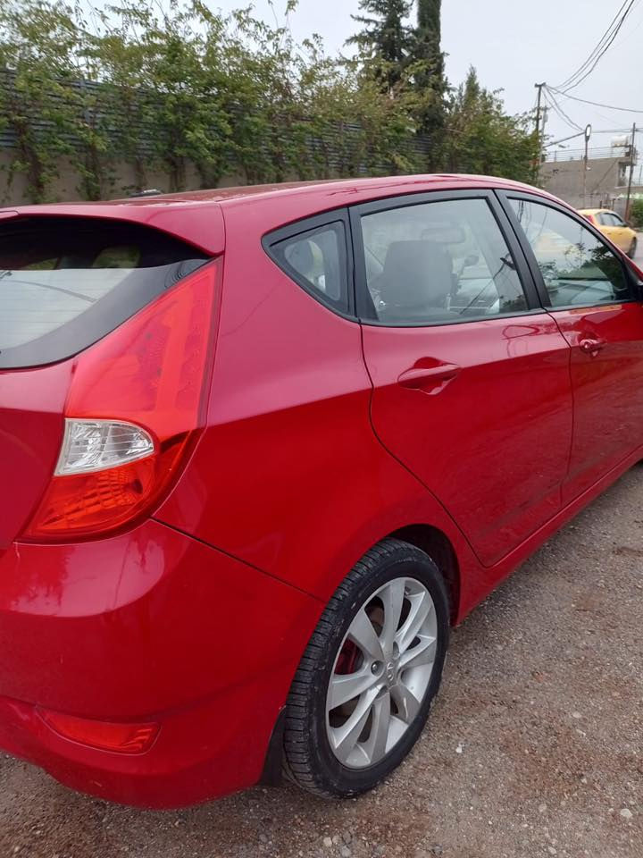 سلام عليكم من رخصت الادمن المحترم 
اكسنت مديل ١٣ سياره بيها مكانت صبغ أبيع حزام 
سياره جاهزه من كلشي كير مكينه صدر تخم تاير تبريد كلها جاهزه سنويه جديده مكان سياره بغداد شعب السعر ٧٠ وبي مجال 
***********
