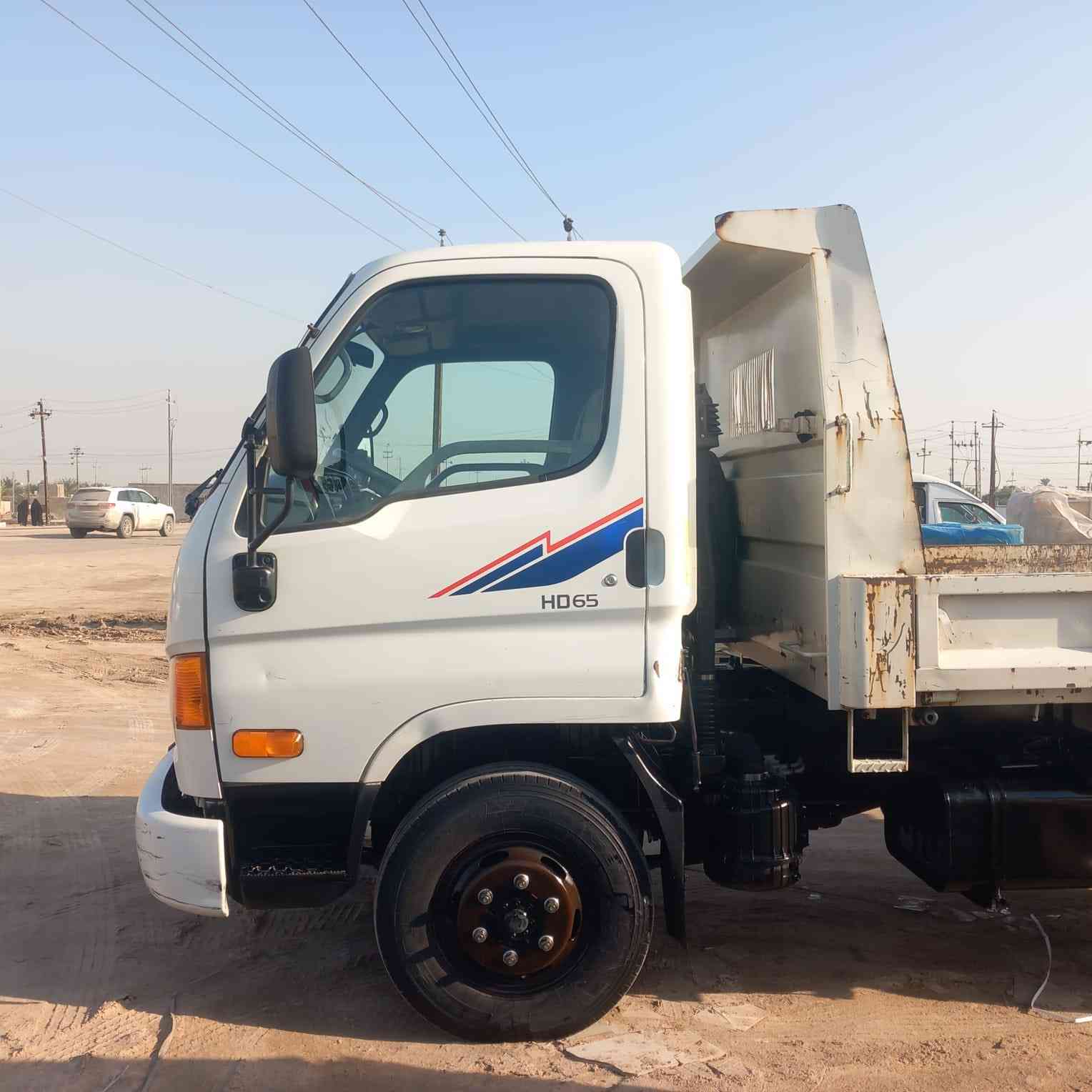 سلام عليكم للبيع كنتر هونداي 2017كفاله عامه من شاصي بدي قماره ماشيه 124رقم بغداد دولي تحويل مباشر مكينه 4000مكان ناصريه سعر 280$الاتصال ***********
