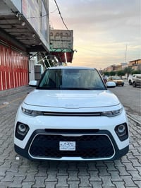 كيا سول • بدون حادث • ماشيه ٨٠ الف