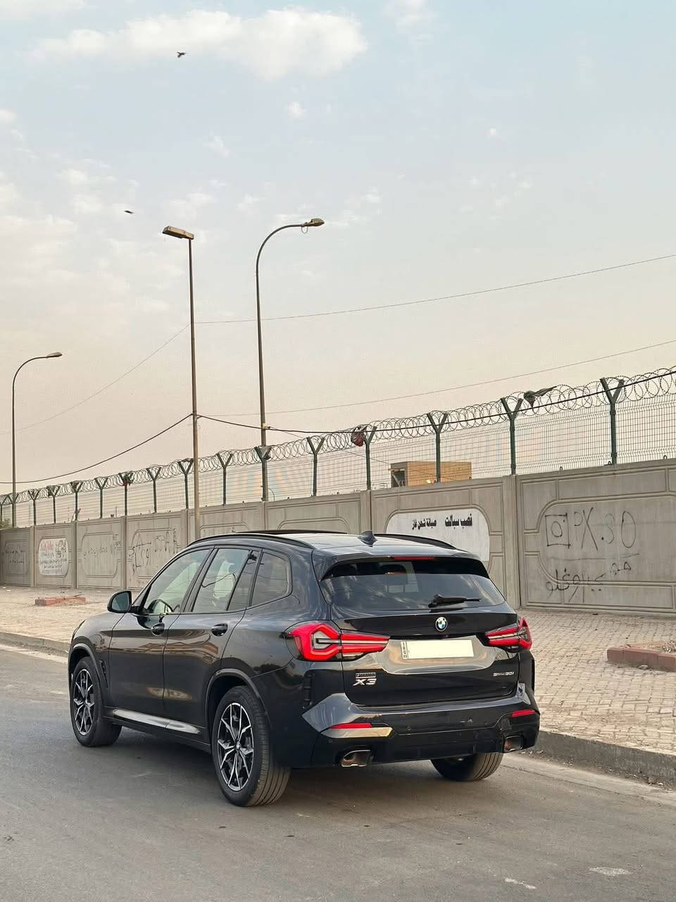 سلام عليكم

للبيع BMW X3   3.0i sdrive M package 

لون مميز كحلي ومميز جداً 

موديل 2023 

دخول جديد ترقيم جديد رقم اربيل

ماشيه ٣٦ الف مايل 

  مواصفات / فول اعلى فئه

  حادث مثل ماموضح بل صور بس اجتي من امريكا بيه كلير عام 
بدون لا معجون ولا كص

رقم الشاصي مرفق بصور

مكان السياره شارع فلسطين

تواصل وتس اب او ماسنجر

***********

@highlight
