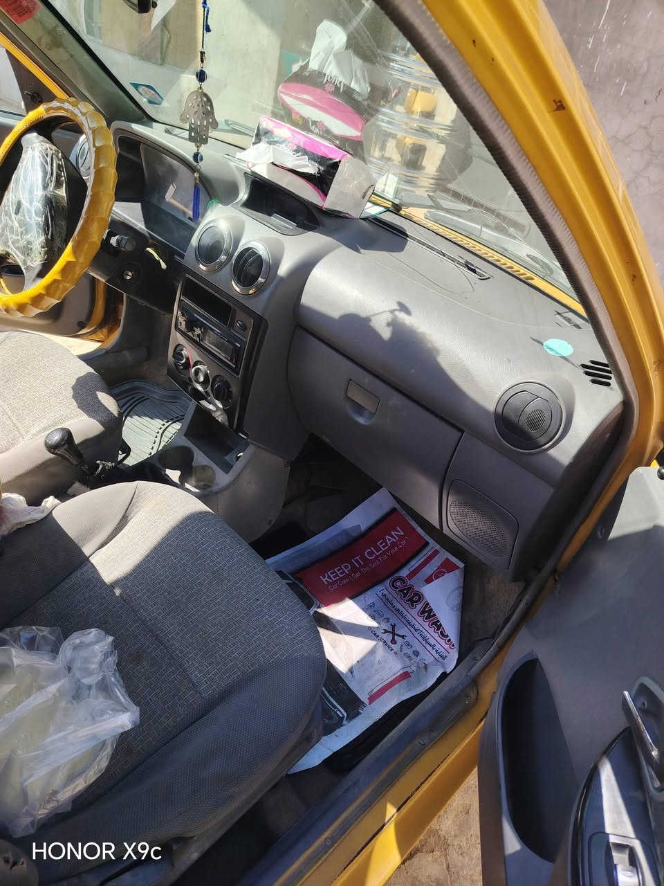 سلام عليكم اخوان عندي سايبا ١٢ بسمي رقم دولي بغداد سياره حلوه صدر خير من الله محرك جديد خير من الله كهربائي كامله كيجات كله شغاله سعر ٢٥ وبيه مجال  الشري     رقم مبايل ***********
