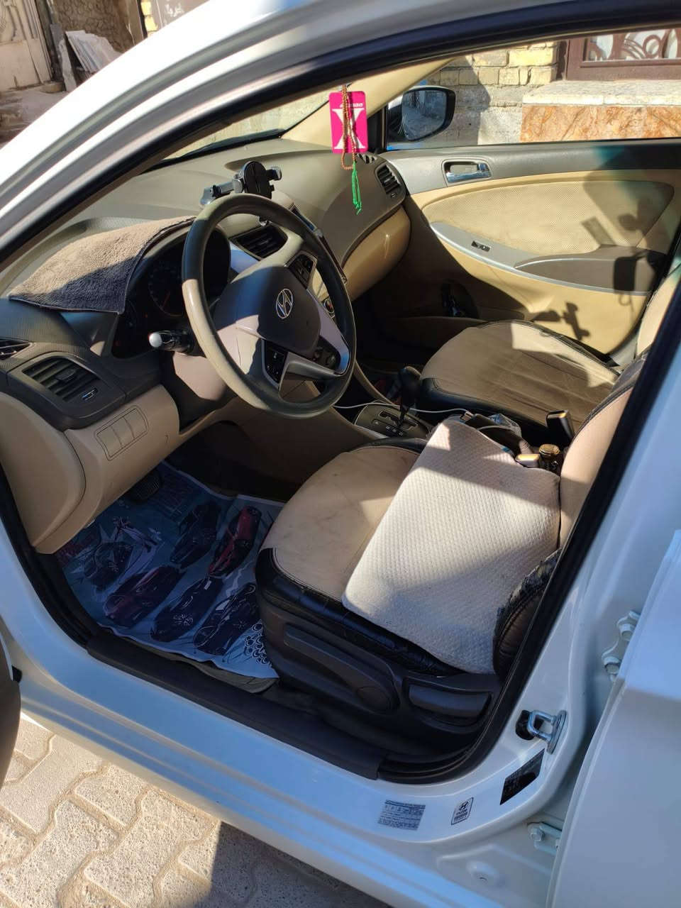 السلام عليكم...
اكسنت موديل 2015
باسمي بغداد الرقم الجديد تحويل مباشر...سنوية نافذة لغاية ٢٠٣٠والهزة جديدة
خليجي1600قطرتين  ...گير ومحرك كفالة بشرط ماشي ١٤٥ ...الحدادة جيدة ....مكفولة من الصبغ والمعجون والتبديل ..
المواصفات فول(فتحة .شاشة ويل كب.نضام ايكو.كامرا خلفية .اشاير بالمري) السعر ١١٨وبيه مجال بسيط حك الجيه
رقم الهاتف ***********
