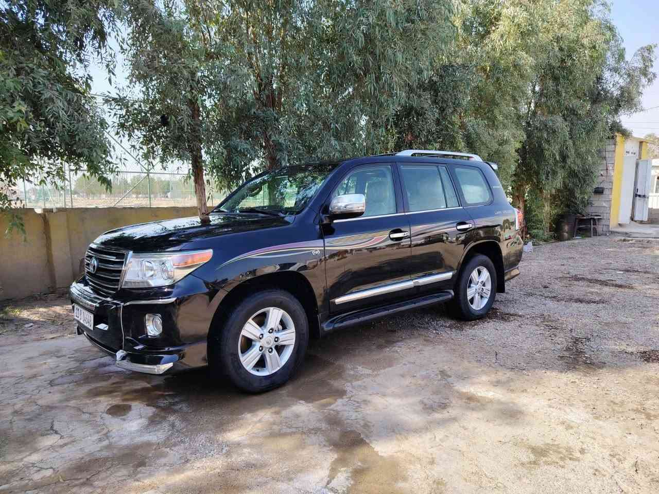 السلام عليكم
لاندكروزر 5700 
  V. X. R. i
موديل 2008 محدث 14 التحديث فقط دعامية أمامية وشباك ومازدات والباقي كلة ع وضع الشركة 
لون اسود مكفولة من الصبغ والحادث
رقم بغداد 
☆♧☆مواصفات  
●خمس بصمات
● مقاعد أمامية كهرباء
●كشنات تدفئه 
●كاميرا خلفية 
●فتحه
●بالسقف DVD 
●ويل18
●ليت زنون اصلي
●كشنات جلد كريمي
●داخل صاج
●ستيرن كهرباء
●نظام سبورت
●ثلاجه
●تخم تايرات بحالة جيدة 
●حداديه خلفيه اماميه جديده 
■السياره كلش نظيفه وجاهزه من كل النواحي 
■واحلى من الصور بهواي
السعر المطلوب :290 ورقة
‎***********
العنوان: ديالى دلي عباس
