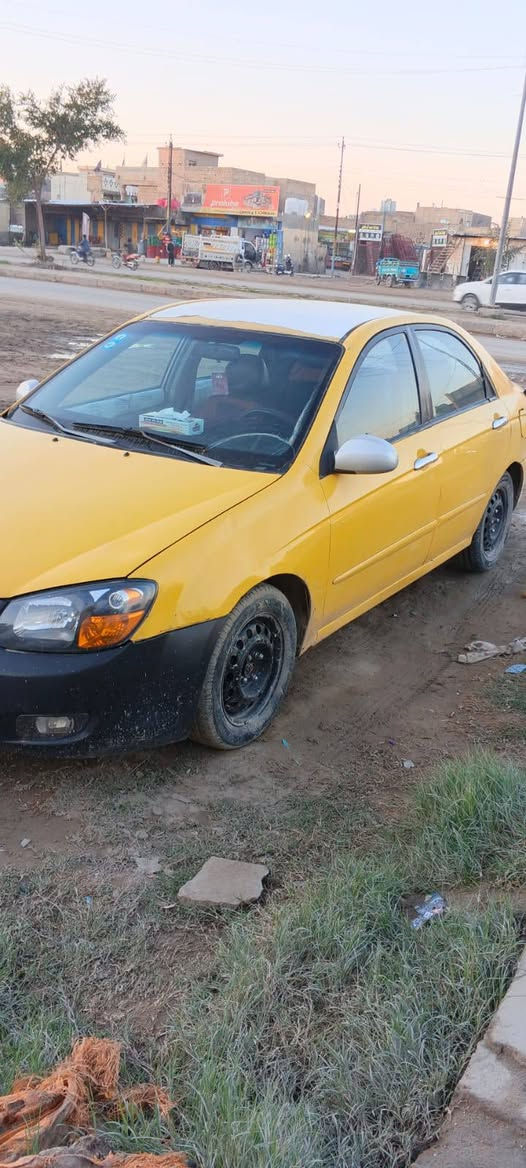 سلام عليكم  كيا سبكترا للبيع 2009 سيارة جاهزه كير محرك صدر تبريد كهربائيات تايرات باتري كله تمام حادثهه جاملغ خلف السائق والبنيد طاير عله الجامه وبيهه معجون بدايه القماره لاشواصي ولاتكم رقم انبار وبسمي مكانهه ```بغداد``` التاجي سبع البور سعر 68 هاتف ***********
