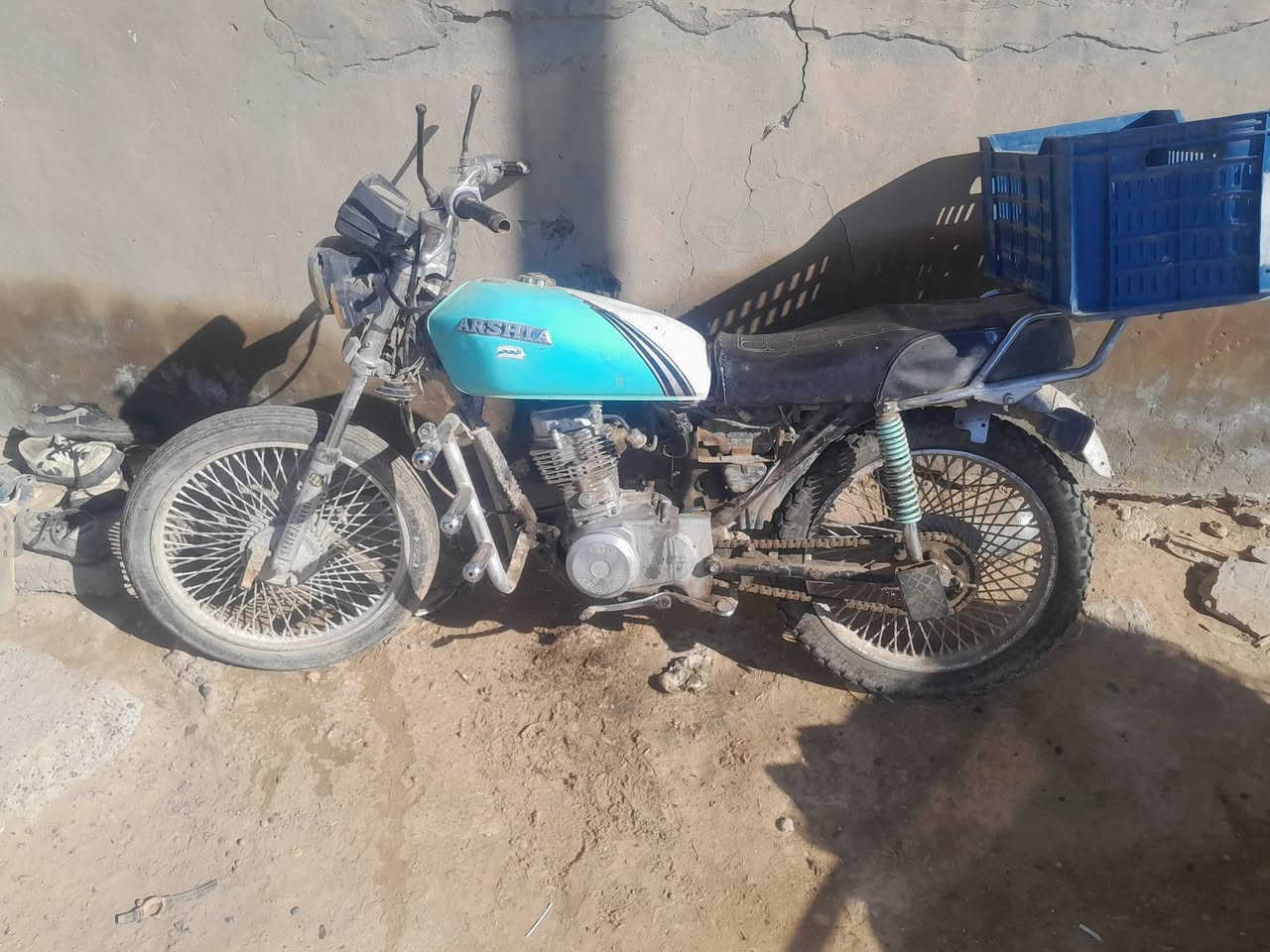 السلام عليكم ماطور أرشه للبيع المحرك نص عمر تايرات انضاف والباقي كدام العين واذا مراوس بستوته عادي حته لو انطي فرق اذا نضيفه


**إذا كنت صاحب هذا الإعلان وتريد حذفه لأي سبب، رجاءا أرسل رسالة إلى الدعم الفني**