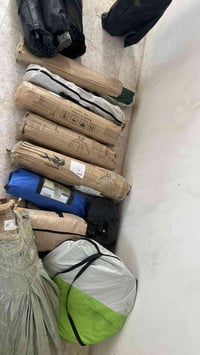 ٨خيم • ٤ميز • ٧شمسيات