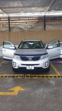 ورحمه الله سيارة كيا سورنتو موديل ٢٠١٤ رقم نينوى ٧راكب ٣قطع تبريد بدون...