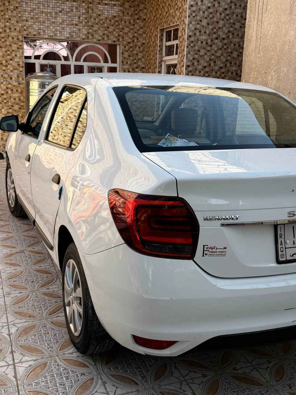 رينو مديل 2020
الموقع النجف الكوفة 
السيارة كدامكم نضيفة وبيها كم شخط مبين بالتصوير والجاملغ الامامي مبدل بالصورة مبين ماشية 140 الف 
للاستفسار *********** 
السيارة ب73 وبيها مجال قليل
