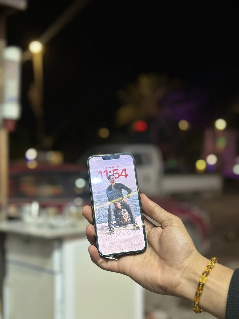 سلام عليكم ايفون 13 ذ128 بطارية 85 استخدام قليل وشخص واحد ***********
