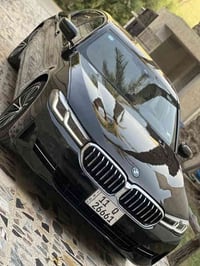 بي ام دبليو  530e  BMW مديل 2023. فول موصفات وارد امريكي حادث جدا خفيف...