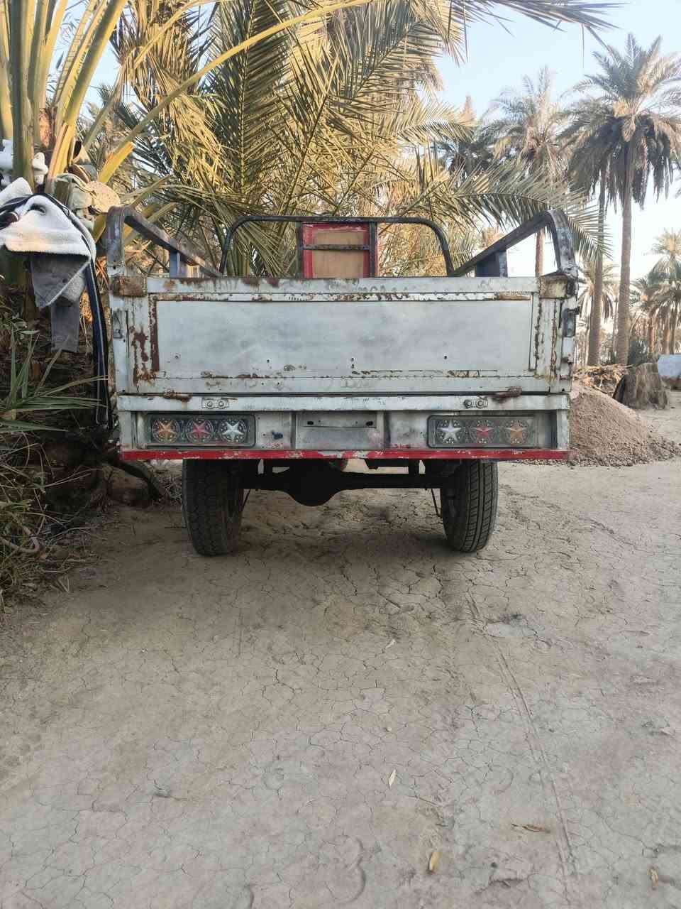 للبيع مقفوله كفاله عامه السعر على الرقم وبيك خير وتدلل ***********
