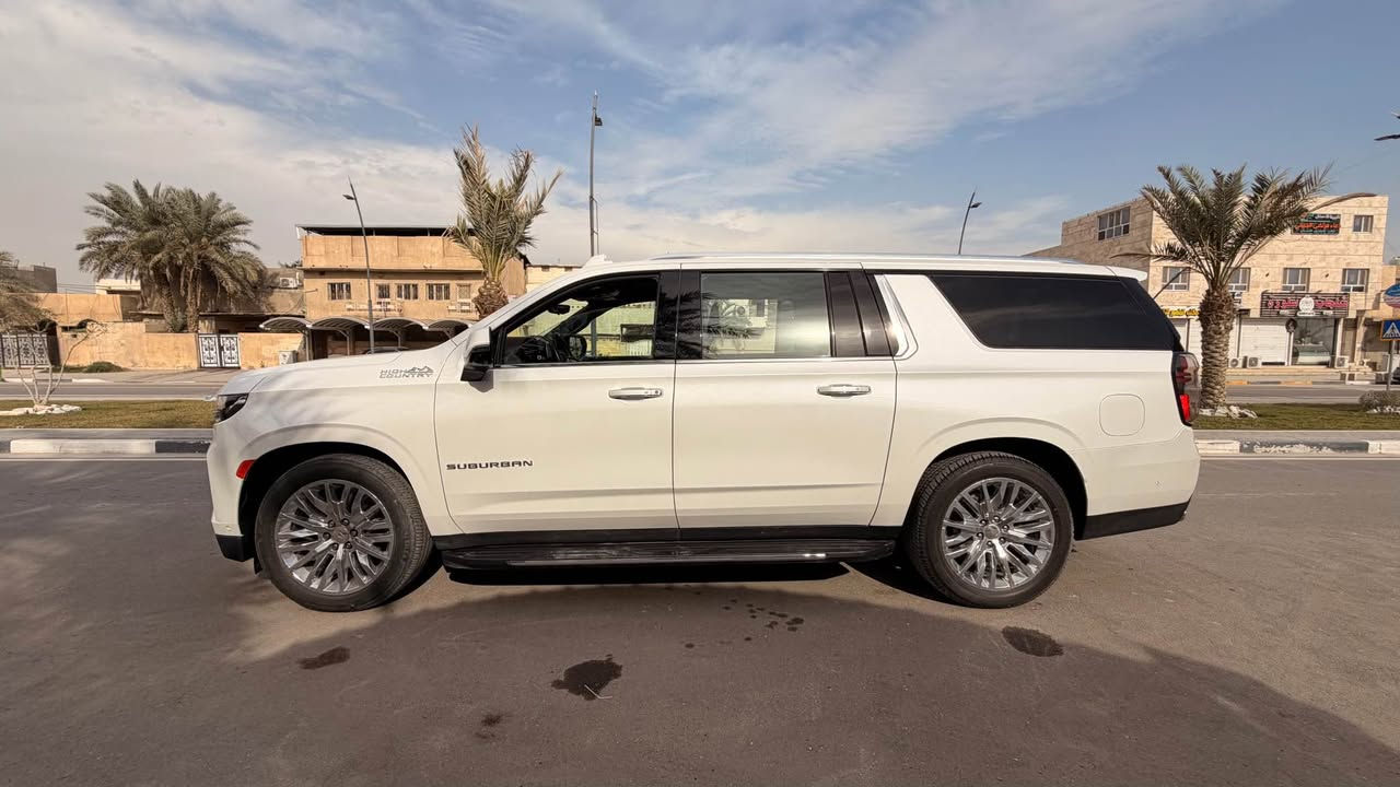 سلام عليكم ورحمة وبركاته 

_____________________________

اسم السيارة : شيفروليه تاهو سوبرمان 

الفئة : هاي كانتري 

الموديل :2023

اللوحة : رقم (اربيل خصوصي) ب اسمي 

السعر المطلوب : $565 وبي مجال 

نوع الحادث :كلين تايتل (مكفول عام) وكاله كندا 🇨🇦 
اوردر خاص السيارة 

اللون: صدفي لولؤي

السيارة : جديدة بمعنى الكلمة انه المستورد وعلى ايدي

الاتصال والاستفسار :***********

_____________________________

الــمــواصــفـــات :-

1 - محرك 8 سلندر 6200

2- شاشة كبيرة للتحكم في ايعازات السيارة

3- شاشات خلفية 

4-نظام تعليق هوائي ( جكات)

5- كشنات جلد (اصل)لون قرميدي 

6- تحكم ستيرن جهتين وسيترن RBM

7- عداد المسافة 23 الف  فقط 

8- طقم تاير جديد

9- تبريد ثلاث قطع 

10 - سستم صوت متكامل(BOSE)

12- گير اوتو ماتك+ سبورت

13-دبل صالنصة رياضي

14- كشنات تدفئه تبريد امامي خلفي

15-  محافظة على المسار + مثبت سرعه تكيفي

 16- تشغيل عن بعد

17-كامرات 360 درجه  خمس كامرات 

18-بانوراما 

19-حساس خلفي+امامي  اصل

20-حساس جانبي 

21-ذاكره خزن بالكشن 

22-رادار امامي +رادار خلفي +رادار جانبي 

23-جنطه كهربائية 

24- داتشو كبير لعرض معلومات السرعة 

25- ويل طلب خاص مع الفئة

وباقي المواصفات المعروفه للتاهو الهاي كانتري  

__________________________

العنوان :البصرة

للاستفسار. ‭*********** البصرة, العراق
