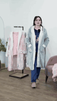 أزياء حمودي زيونة 🦋📍 
تراكات بناتية 
تلبس من 
L/XL/2XL
يوجد توصيل 🏍️ جميع محافظات العراق 📍 
السعر 25 الف ❄️ 
قطعتين 45 الف ❄️ 
الحجز والطلب 📱☎️🎶🏍️ 
***********
