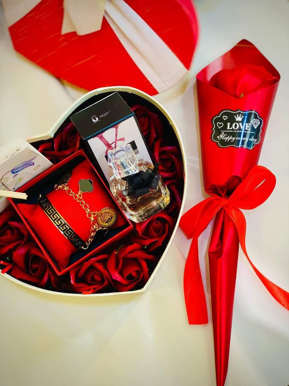 🎁هدية عيد الحب🎁
اجمل هديه وفرناها تهدونها للاقارب  الاحباب على قلوبكم يتكون 👈 سوار كلبجات مع عطر مني عطره يجنن مع  بوكيه ورد راقي مع بوكس ورود وزينة وكارت معايده 🎶

🎅معك سأبدأ عامي الجديد كل عام وأنتِ بقلبي والله يديمج لي بكل سنيني أحبكِ في ختام السنة وأحبكِ
في بداية العام الجديد وحتى نهاية العمر...... 

❤️‍🔥- سوار و كلبجات دزاين جديد
✅ يجننون بتصميم حديث وجديد ، نازك و جميل 
✅ذهب برازيلي درجة اولى💯
✅طلاء ثابت وميتغير لونه نهائياً

مع عطر نازك مني نسائي يجنن ثابت ٢٤ ساعة ♥️ مع 💐 اجمل بوكيه ورد🌸💋بوكيه ورد صناعي 💐😉بالحقيقة بعد اجمل مع بوكس ورود وزينة وكارت معايدة 💌أجمل هدية لأغلى انسانة على كلبك/ج بلاد, صلاح الدين


**إذا كنت صاحب هذا الإعلان وتريد حذفه لأي سبب، رجاءا أرسل رسالة إلى الدعم الفني**