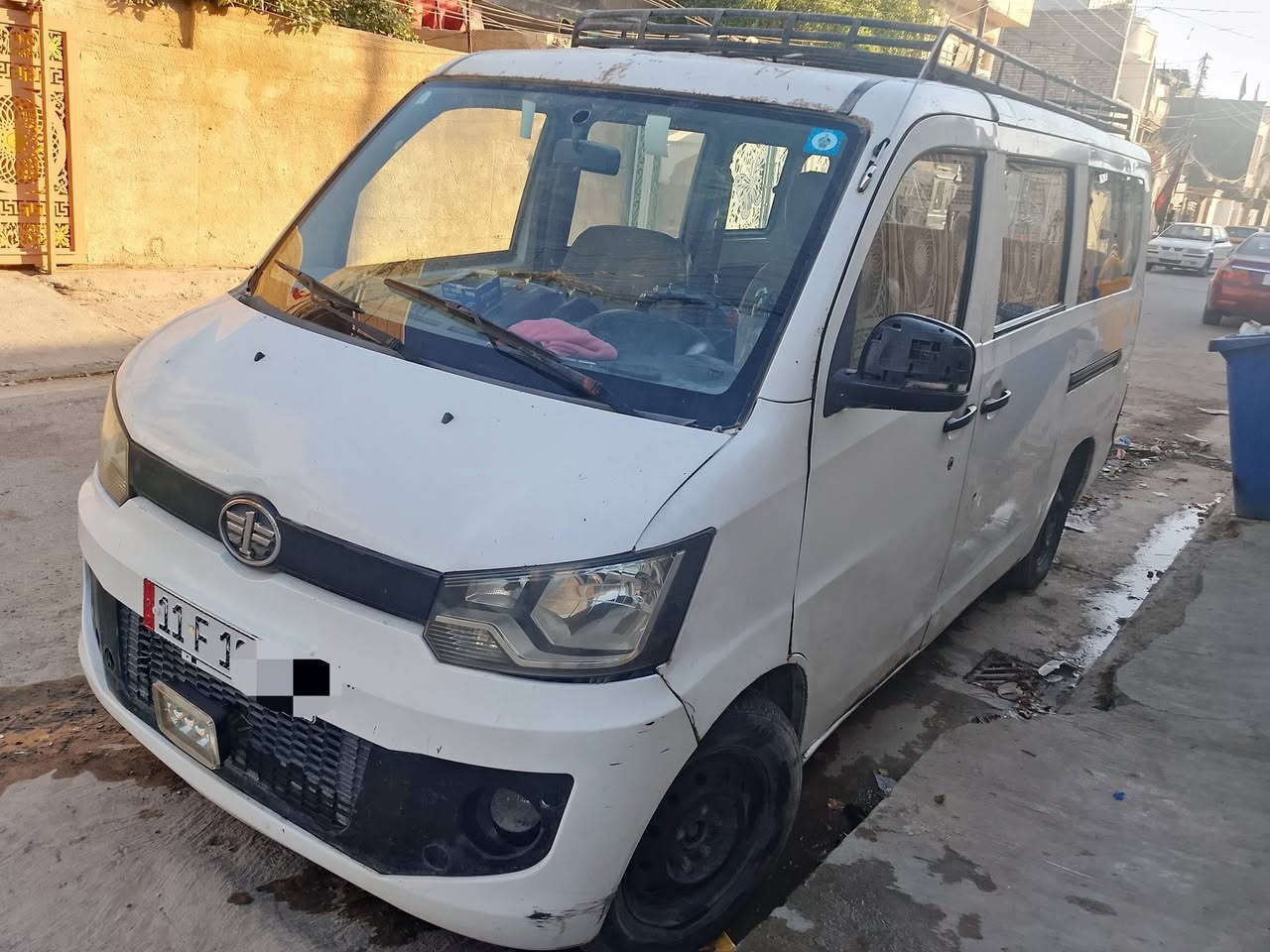 بسم الله الرحمن الرحيم 
سيارة فاو/خشفة أجره موديل 15بأسمي هزة جديدة وسنويه جديدة ورقم دولي بغداد مصفره هيئة وغرامات مكينة وگير ياباني كورلا نحلة 10راكب بطارية و تايرات ولايتات وبگ لايت جدد السعر 40 ورقة وبيها مجال سيارة الله شاهد ما مشتغل بيها اجرة غير شغلات الخاصة فقط ومكان السيارة بغداد /الدورة/ابو دشير 
***********واتساب
