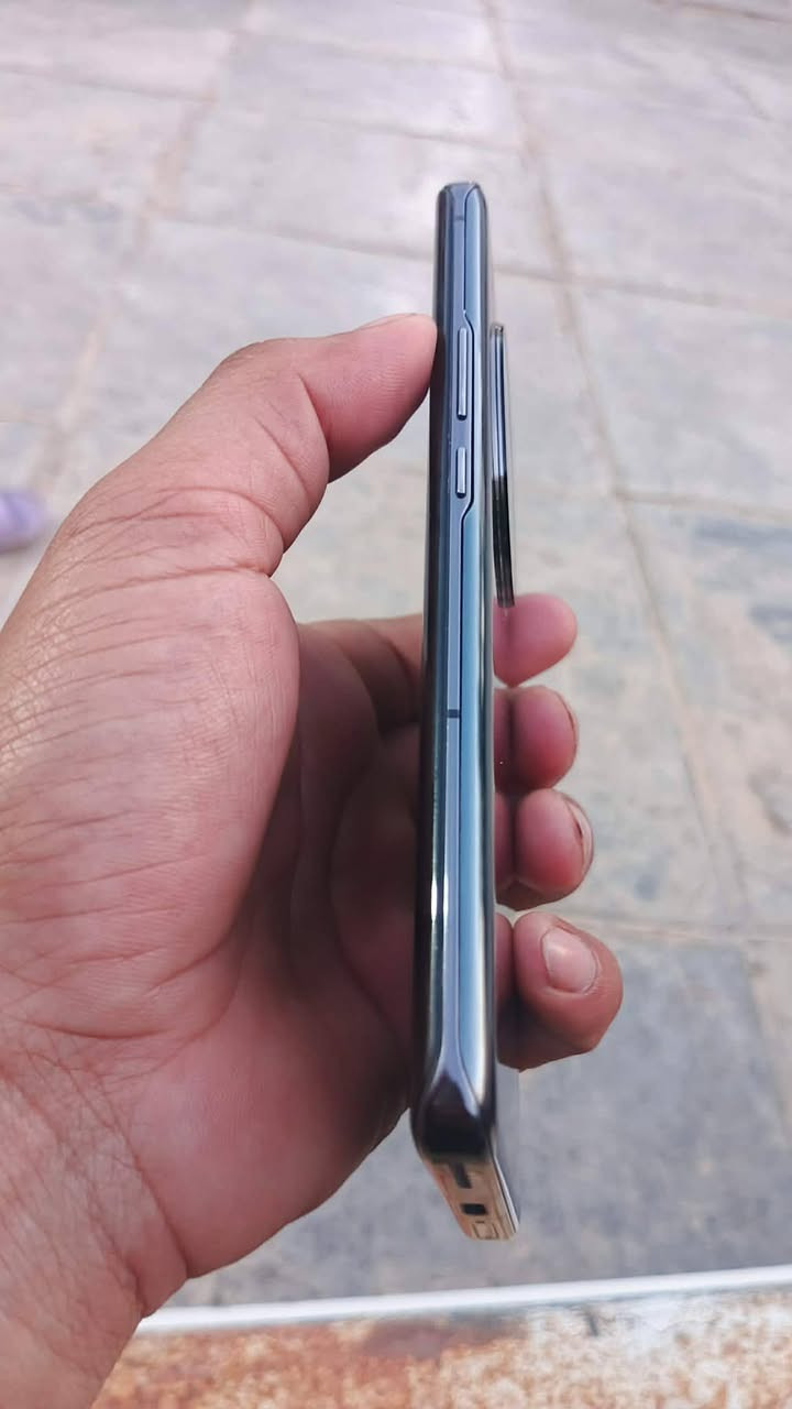 هونر ماجيك 4 برو
سنابدراجون 8 الجيل الأول

ذاكرة الوصول العشوائي: 8 جيجابايت

سعة التخزين: 256 جيجابايت

الشاشة: OLED LTPO 120 هرتز

الكاميرا: 64 ميجابكسل - 50 ميجابكسل 

التكبير: 100x

البطارية: 4600 مللي أمبير

الشاحن: 100 واط
السعر 400
مكاني ديوانيه


**إذا كنت صاحب هذا الإعلان وتريد حذفه لأي سبب، رجاءا أرسل رسالة إلى الدعم الفني**